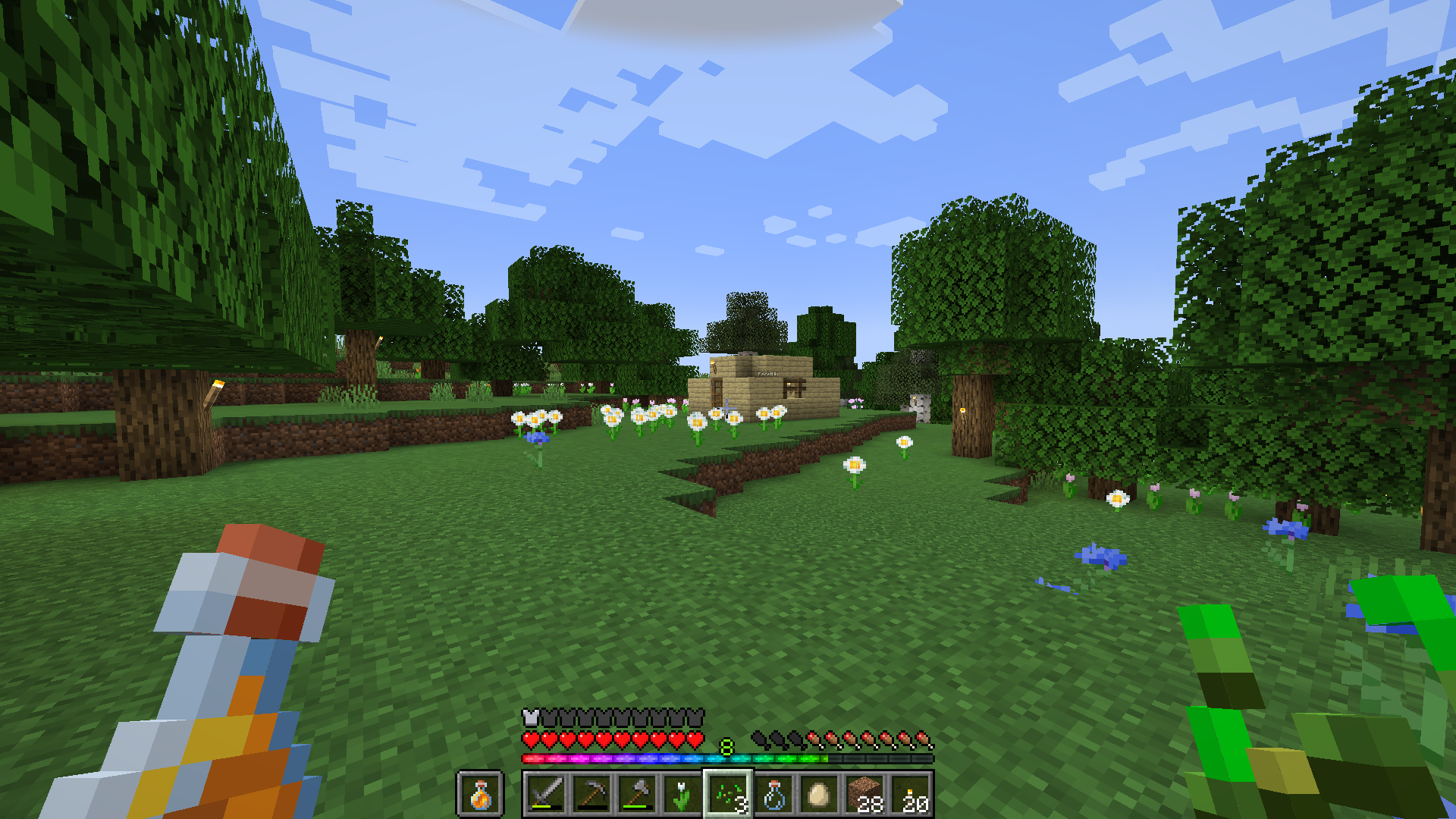 Die Holzhütte von außen. Eine Fackel hängt über der Eingangstür und weitere Fackeln hängen an einigen Bäumen in der Umgebung. Viele Margeriten wachsen vor der Hütte. Ich trage unter anderem eine Flasche Honig, eine leere Flasche, ein Ei und ein paar Weizensamen bei mir.